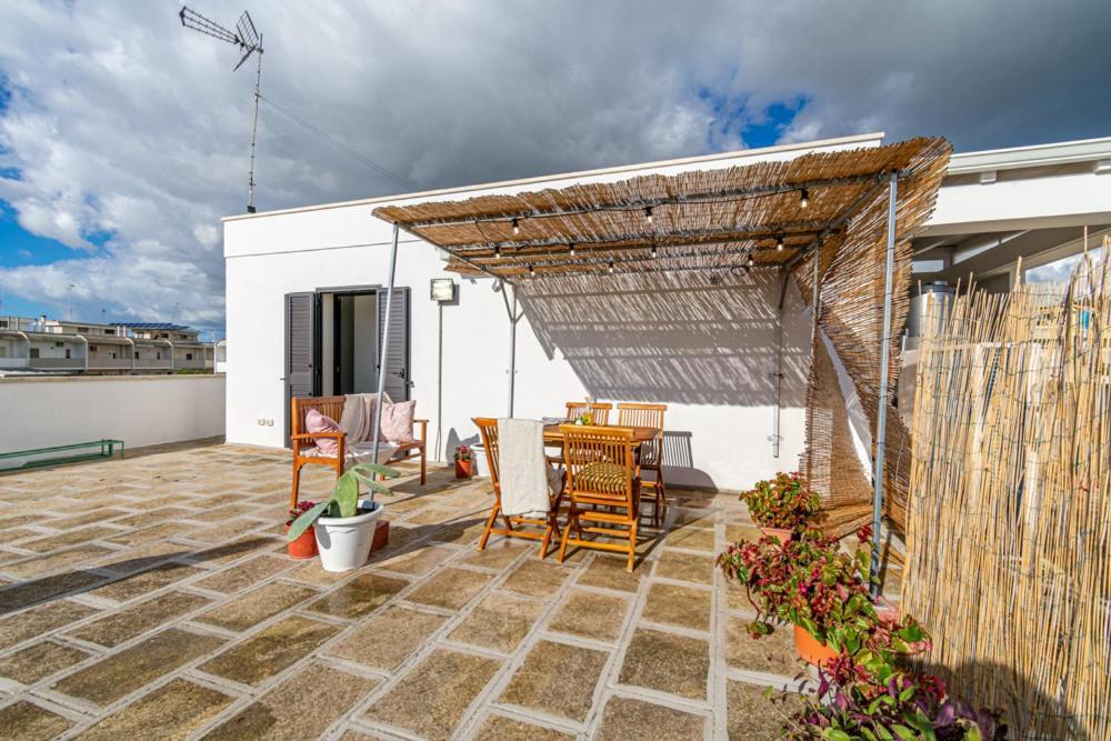 莱切省卡瓦利诺La Terrazza Di Zoe - Castromediano别墅 外观 照片