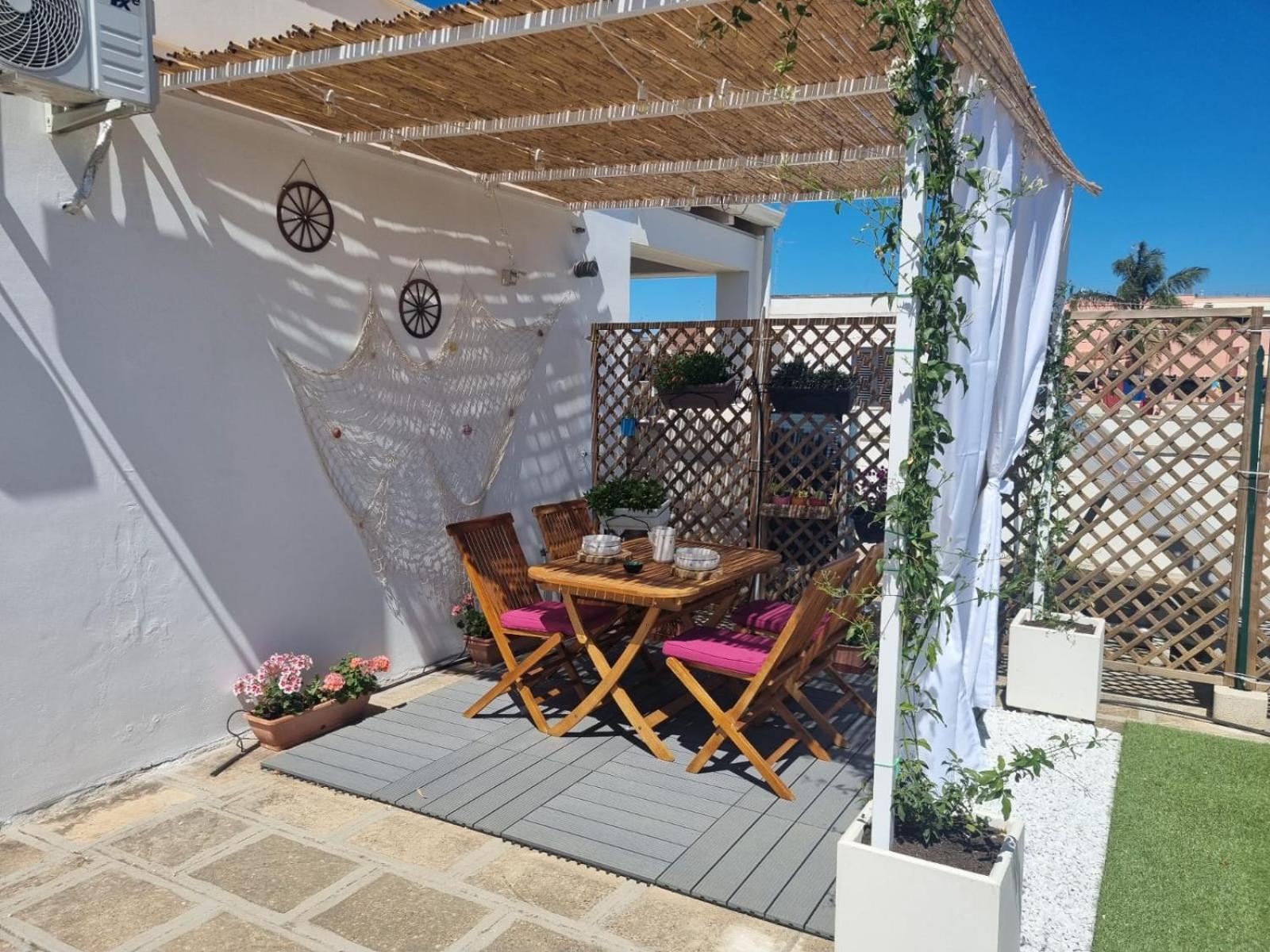 莱切省卡瓦利诺La Terrazza Di Zoe - Castromediano别墅 外观 照片