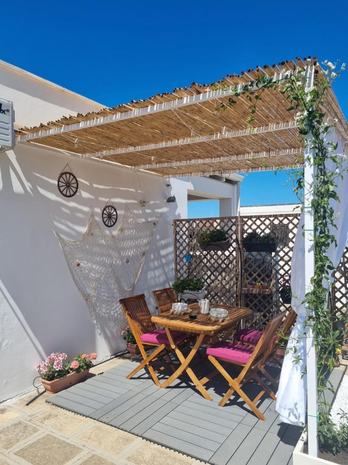 莱切省卡瓦利诺La Terrazza Di Zoe - Castromediano别墅 外观 照片