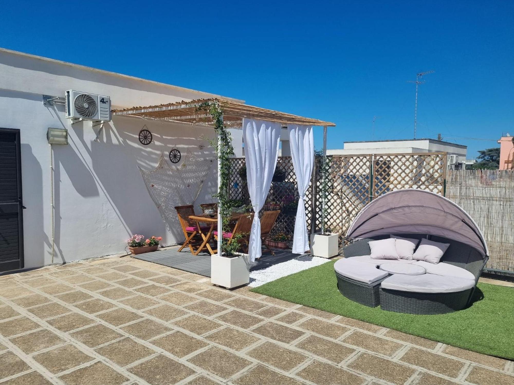 莱切省卡瓦利诺La Terrazza Di Zoe - Castromediano别墅 外观 照片